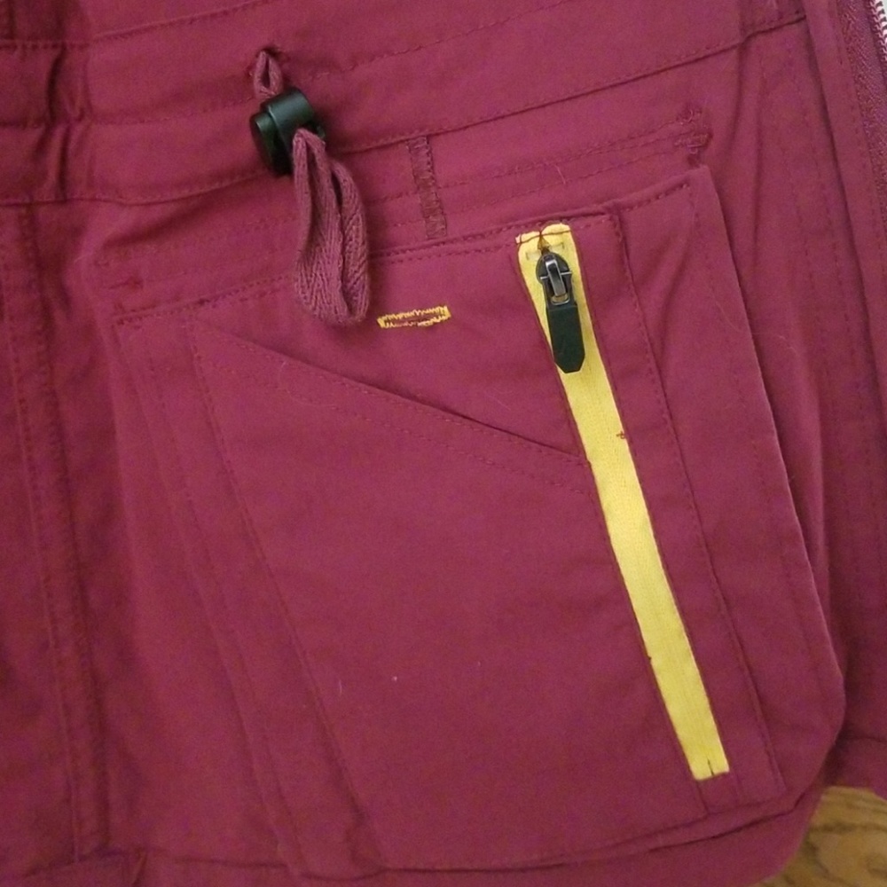 Vest - Picture 3 of 4